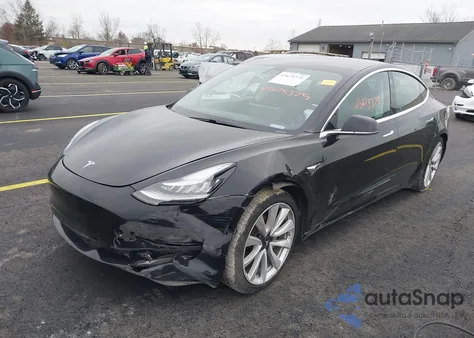 2020 Tesla Model 3 Long Range Dual Motor All-Wheel Drive z USA, uszkodzony, nr VIN 5YJ3E1EBXLF790878